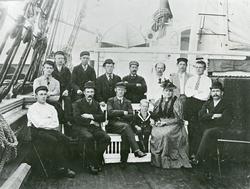 Mannskapsbilde fra barken F.C. Sieben.