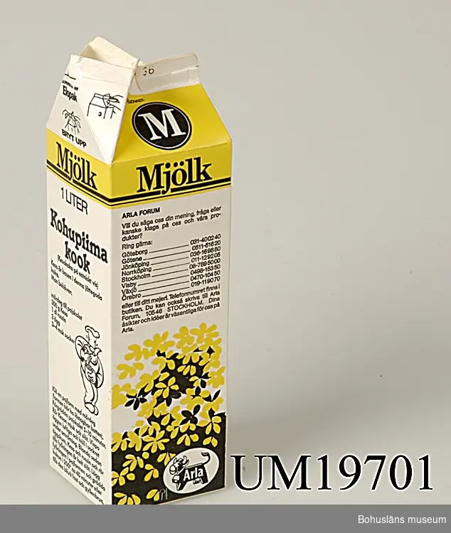Förpackning för 1 liter standardmjölk från "ARLA".
På förpackningen recept på kesokaka.