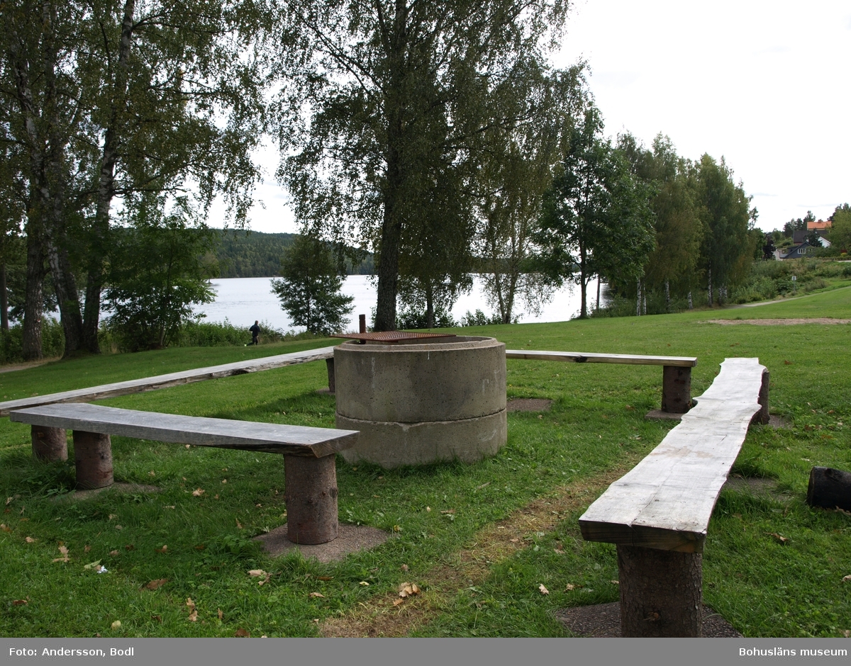 I östra kanten av den tidigare Tältplatsen har en grillplats iordningsställts. Foto: Bodil Andersson, Østfoldmuseene/Halden historiske Samlinger.