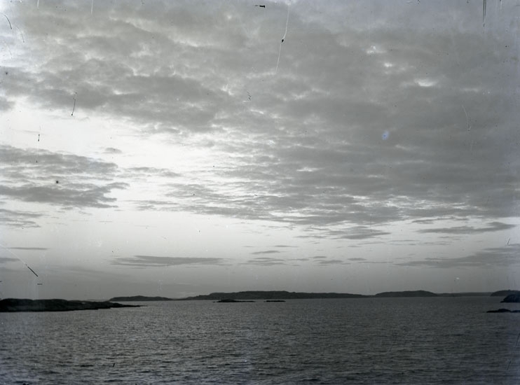Enligt text som medföljde bilden: "Gullmarsfjorden."