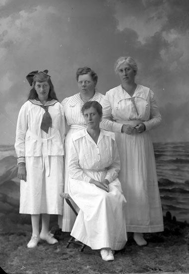 Enligt fotografens journal nr 4 1918-1922: "Nilsson, Fr. Anna Sveatryckeriet Gbg".