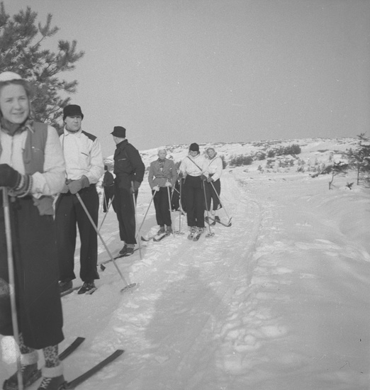 Text till bilden: "Fältsportpremiär. Utflykt till Finsbo. 1940.02.11".