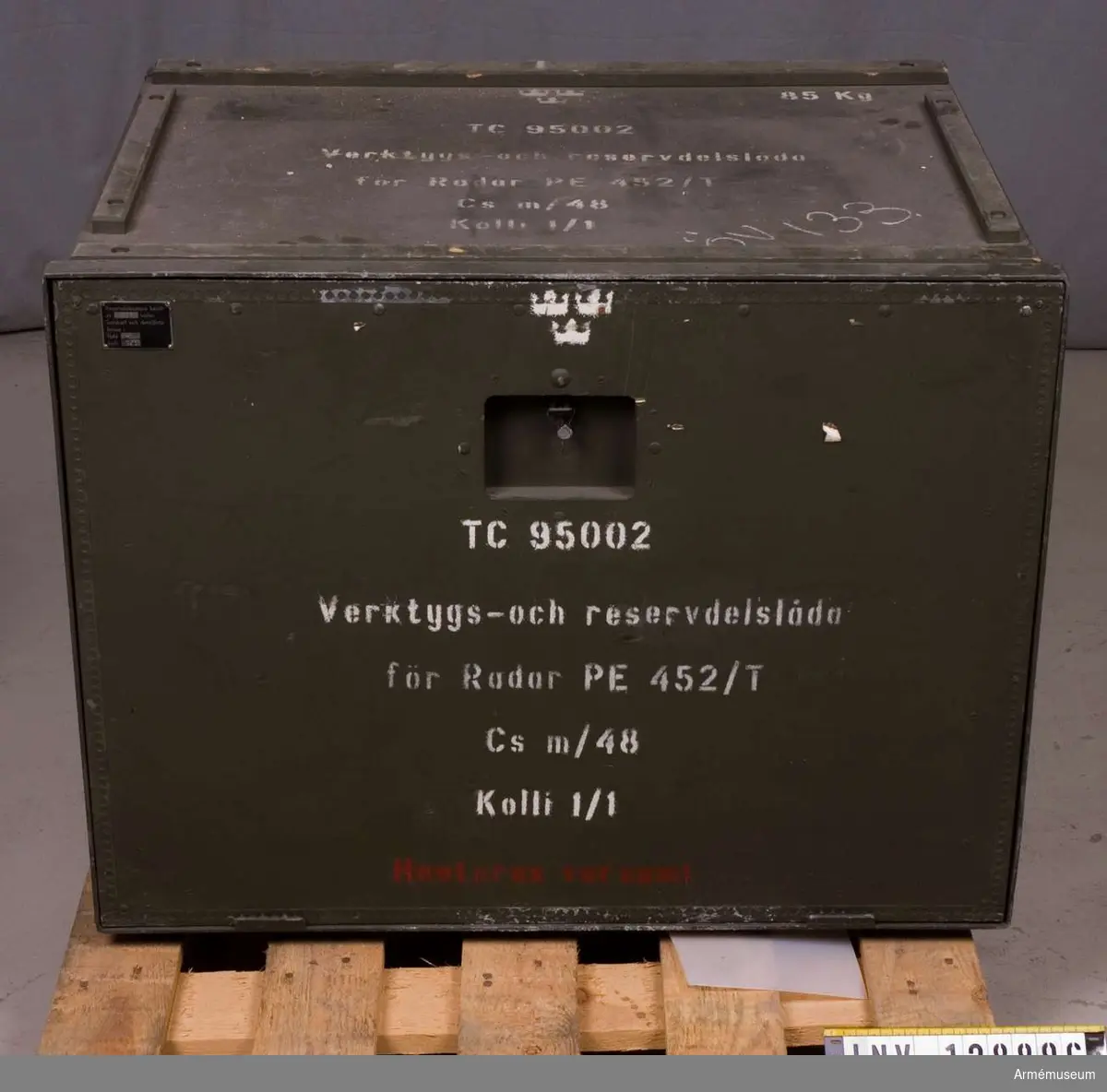 Vkt o resdelar t rad PE 452/T. Cs m/1948.
I låda. Tc 95002.