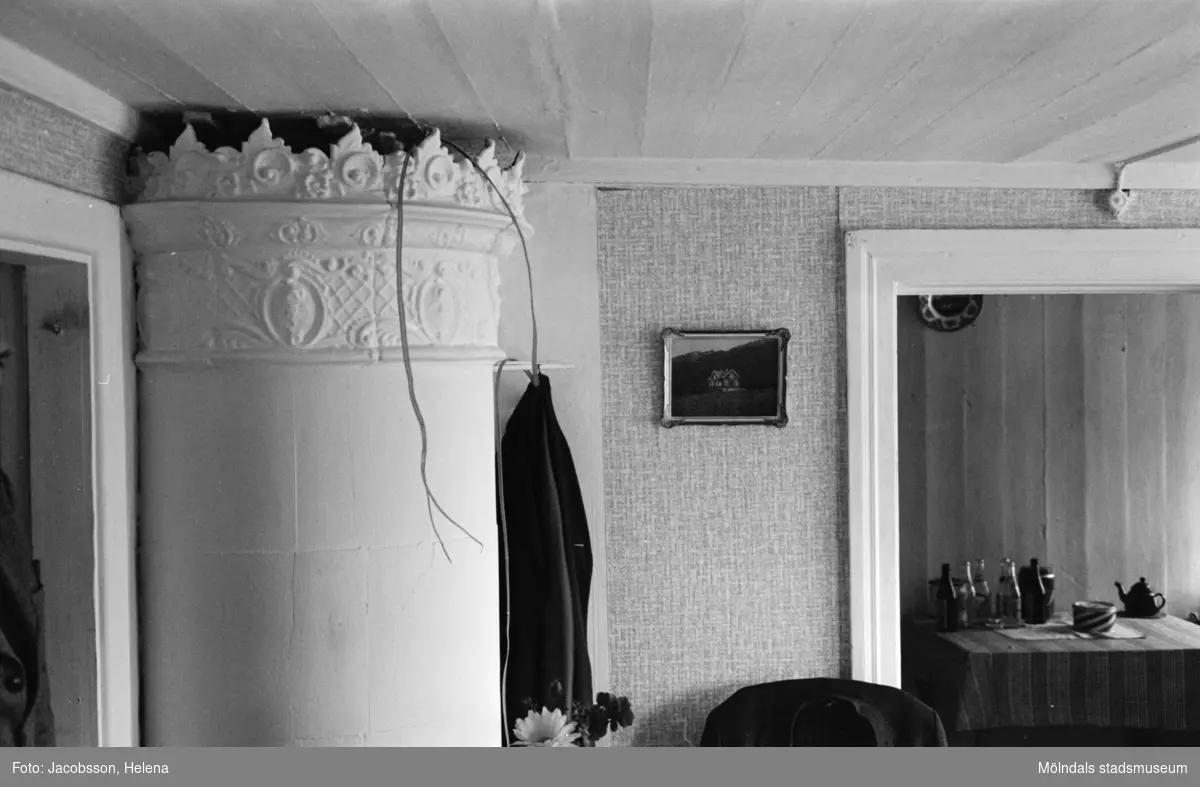 Interiörbild i bostadshus på Roten M 18 i Mölndals Kvarnby, 1972.