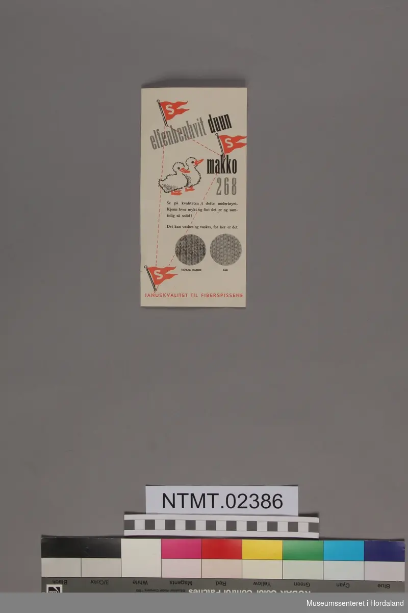 Reklameark med reklame for makko-undertøy 268. I tillegg til teksten (se Innskrift) er det også 2 fotografier som viser henholdsvis "vanlig makko" og 268, samt tegning av 2 andunger.