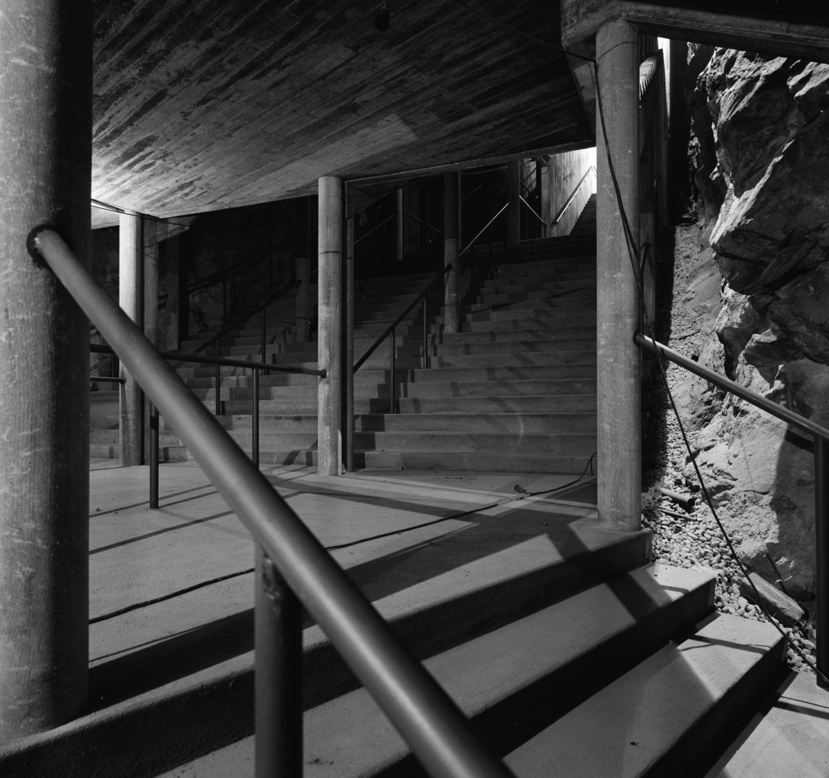 Katarinagaraget
Interiör, trappa intill bergvägg