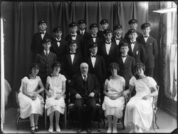 Avgangselever Sarpsborg høiere Almenskole 1925, rektor Birge