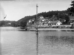 Parti  fra Kjørestranda ved Langsævannet. Veien man ser er M