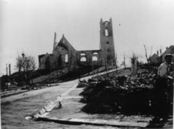 Namsos kirke etter bombingen 20.04.1940.