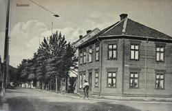 Namsos. Krysset Bråholmgata/Kirkegata.