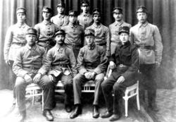Ukjente menn i millitær-uniform