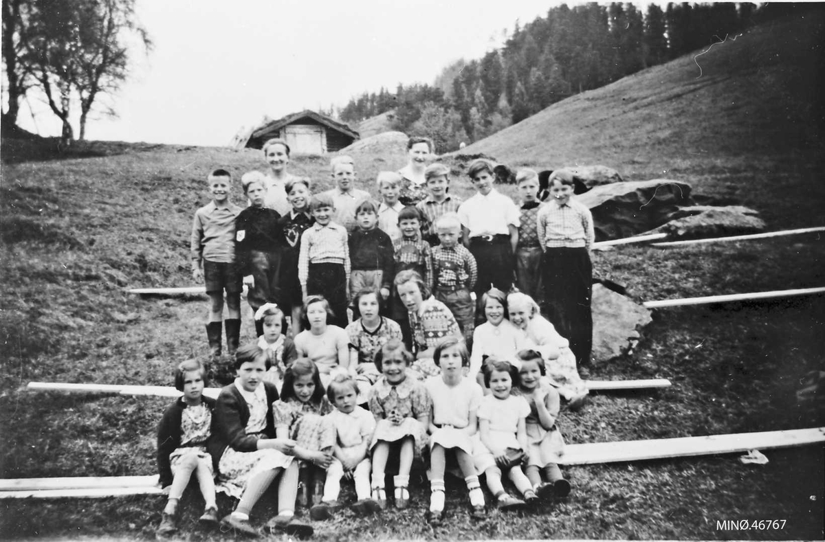 Søndagsskolen i Grimsbu, våren 1953. 