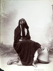 Arabisk kvinne med slør
