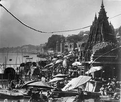 8794. Ganges. Overfartssted. Indien.