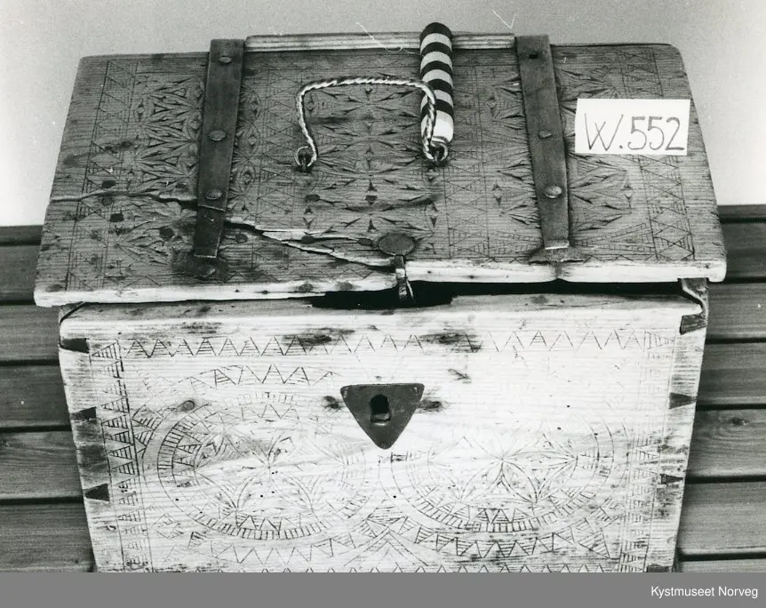 Karveskrud med 6 blads roser