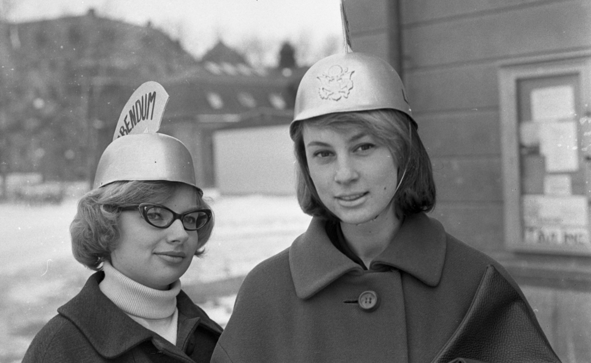Studentmössa 9 mars 1965

Hattparad.