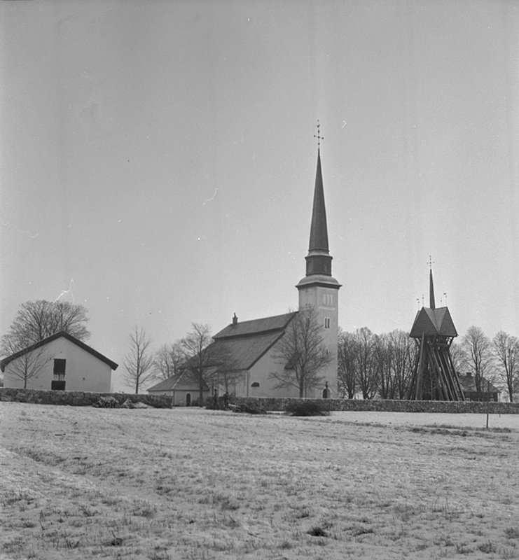 Glanshammars kyrka, exteriör.
3 januari 1941.