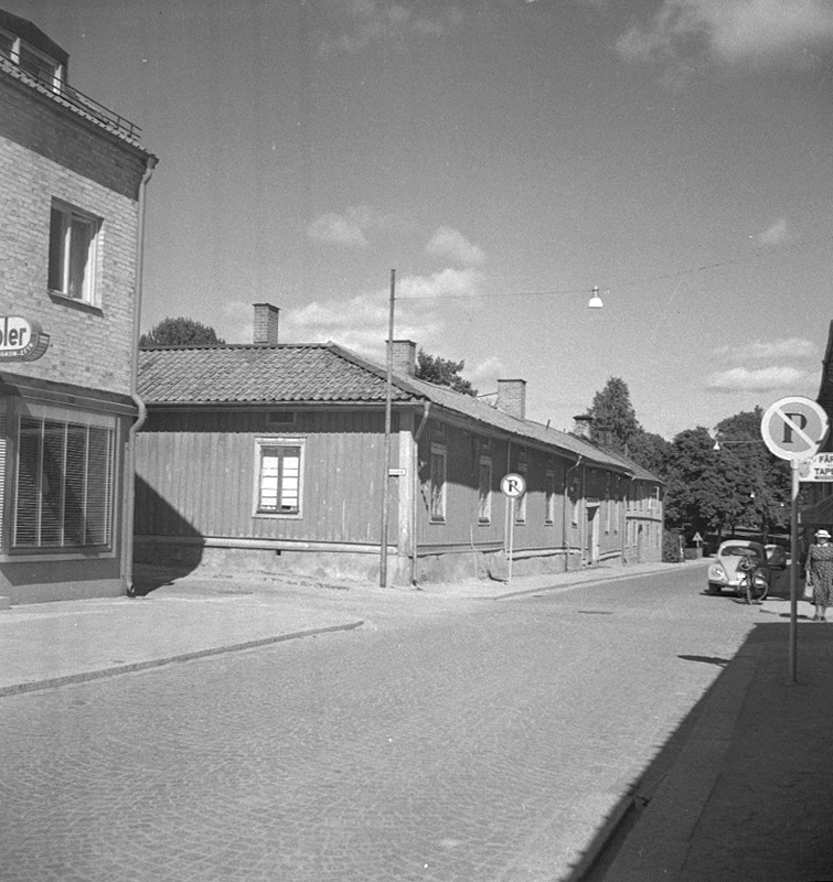 Bostadshus. Kungsgatan 37, Lindesberg.
juli - augusti 1955.