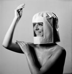 Motefoto for Norsk Dameblad. Modellen, enten er Tove Tusberg