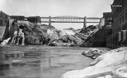 «Sarpfoss ved lavvann.»