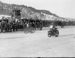 Mjøsløpet 1933, Motorsykler med menn. Mennesker.