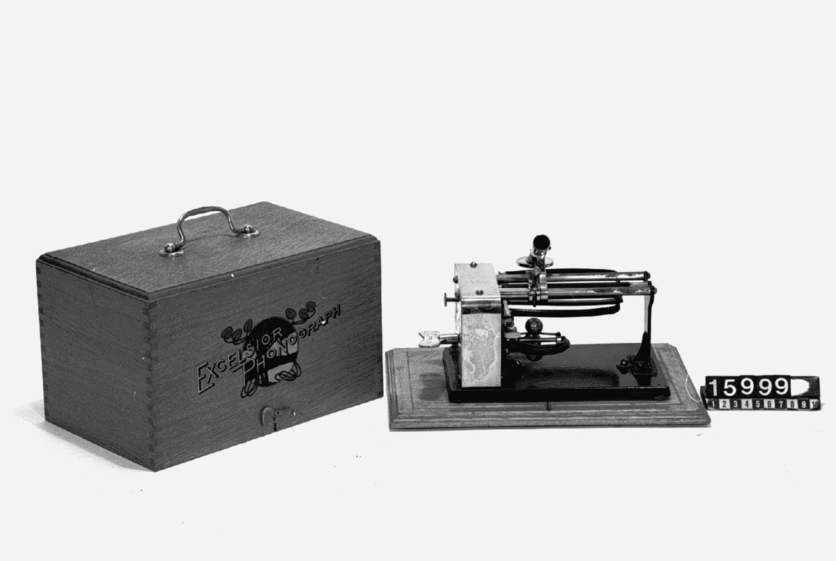 Fonograf, "Excelsior Phonograph", för rullar med något större diameter än den mindre standardstorlekens.