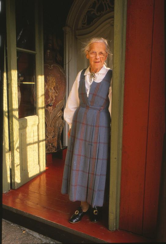 Gunhild Bakke ble på Asker museum livet ut. Hun bodde i andre etasje i huset til Tilla og Otto Valstad. (Foto/Photo)