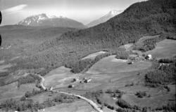 Flyfoto: Salangsdalen, Lundamo i Bardu 1956