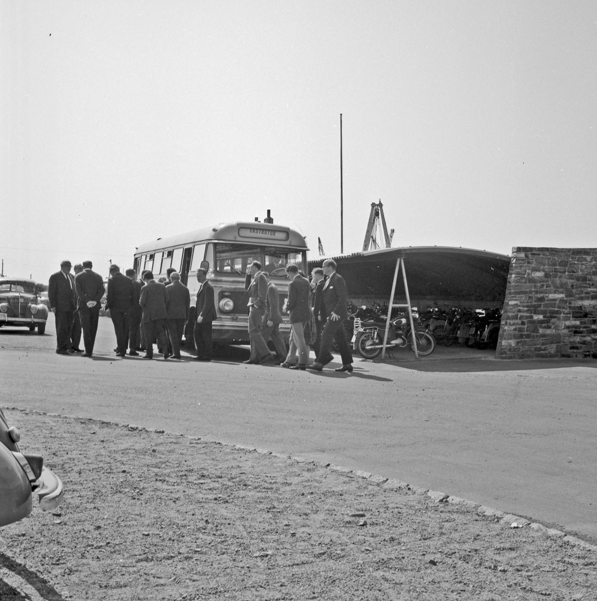 Interiører og noen eksteriør fra nye bygninger - bestiller H.M.V.