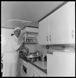 Kokken på M/S Fykan.