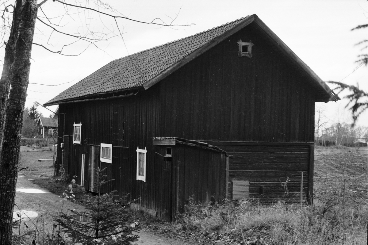 Vedbod, fähus och lider, Golvasta 2:4, Sofieberg, Tensta socken, Uppland 1978