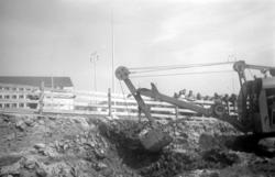 På bildet ser vi "Entreprenør Svendsvik & Sønn" 's store gra