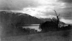 Eidsvåg med Langfjorden i bakgrunnen (Fra Nordmøre museums f