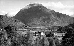 Foto fra Ålvundeid i Sunndal kommune, med Viset i forgrunnen