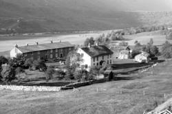 Foto av gården Fahle i Sunndal kommune. Datering trolig omkr