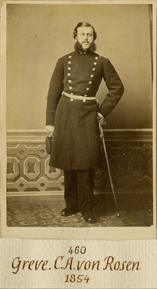 Porträtt av Conrad August von Rosen, löjtnant vid Andra livgardet I 2.

Se även bild AMA.0008355.