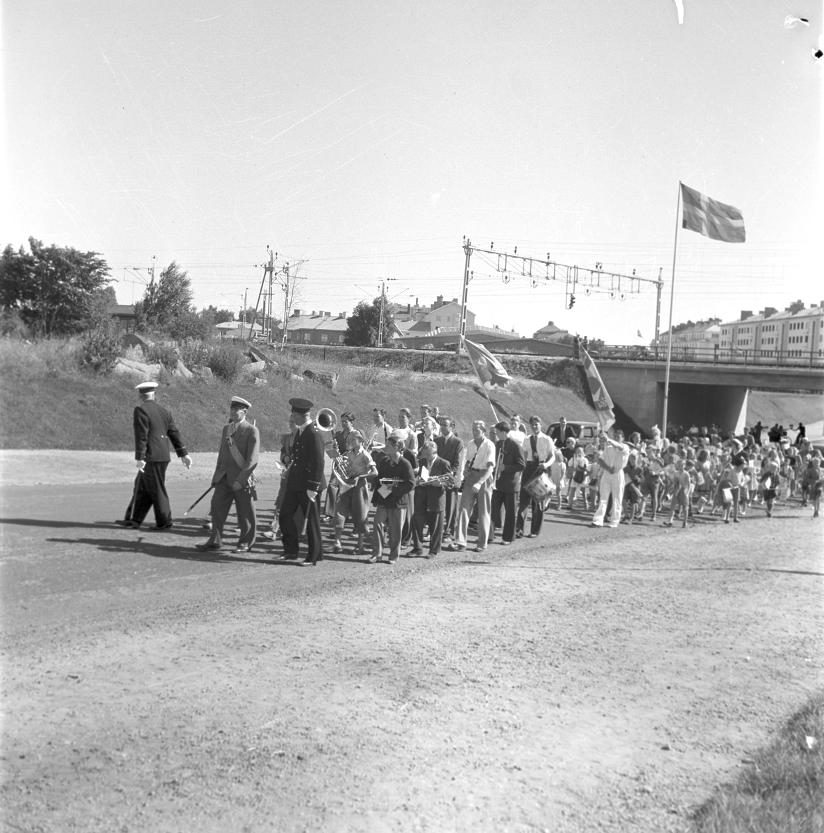 Gävleutställningen 1946
arrangerades 21 juni - 4 augusti. En utställning med anledning av Gävle stads 500-årsjubileum. På 350.000 kv.m. visade 530 utställare sina produkter. Utställningen besöktes av ca 760.000 personer.

Demonstration

