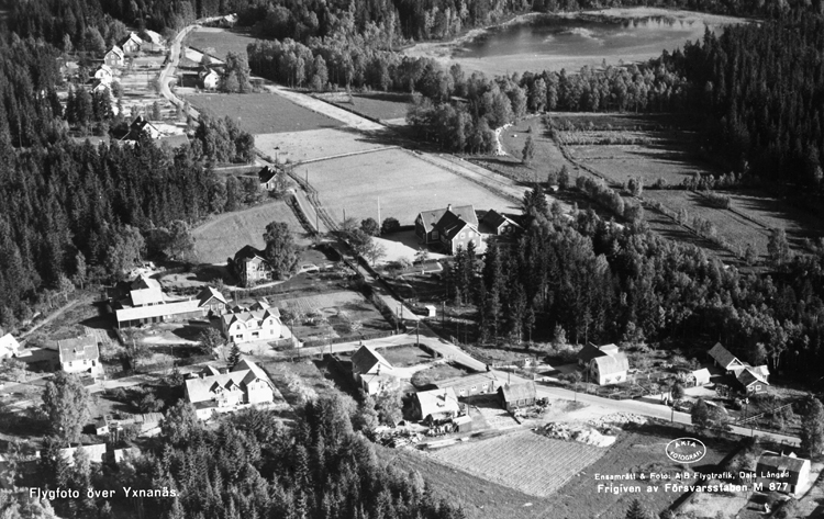 Yxnanäs är en by belägen vid Djupasjön i Älmeboda socken, Tingsryds kommun.
Yxnanäs har haft tre affärer, tobaksaffär, såg, bank, post, skola, bageri, smedja och järnvägsstation längs Nättraby - Alnaryd - Elmeboda järnväg 1910-1939.