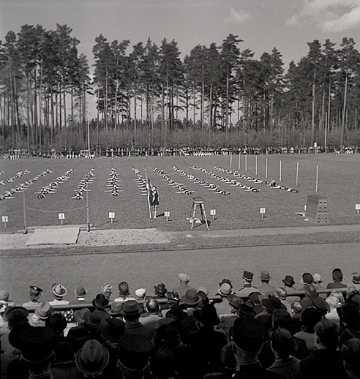Gymnastiken, 18/5 1939. 
Truppgymnastik på Värendsvallen, fotot taget från läktaren.