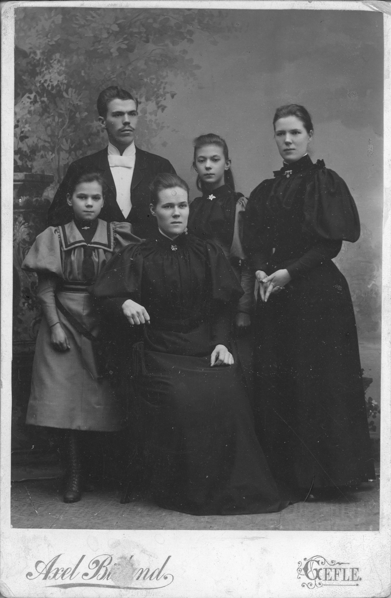 Barnen Höjer. Foto år 1892.