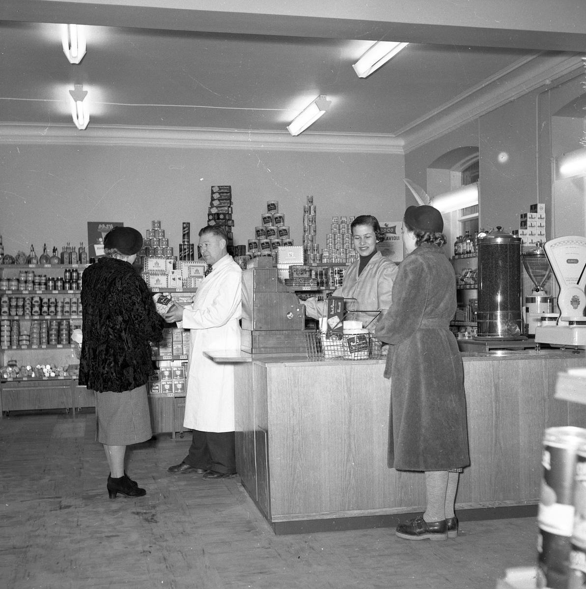 Grohmanns speceributik ändrad till snabbköp. 7 december 1951.