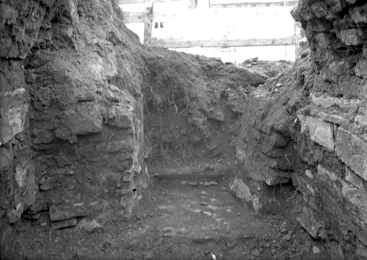 Från grävningarna vid Landstadshuset. Maj 1938
