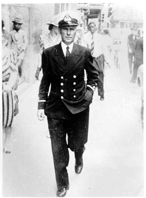 Cape Town under krigen ca.1943. Thorleif Rasmussen (Thorleif skipper) sønn til skipperen på Trafikk.