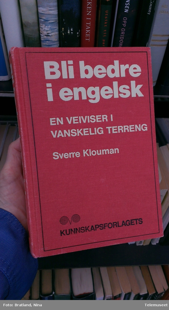 Keyserkiosk Einars vei Oslo Telefonkiosk med hyller og bøker