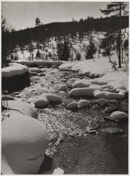 Solglitter over Skarselva