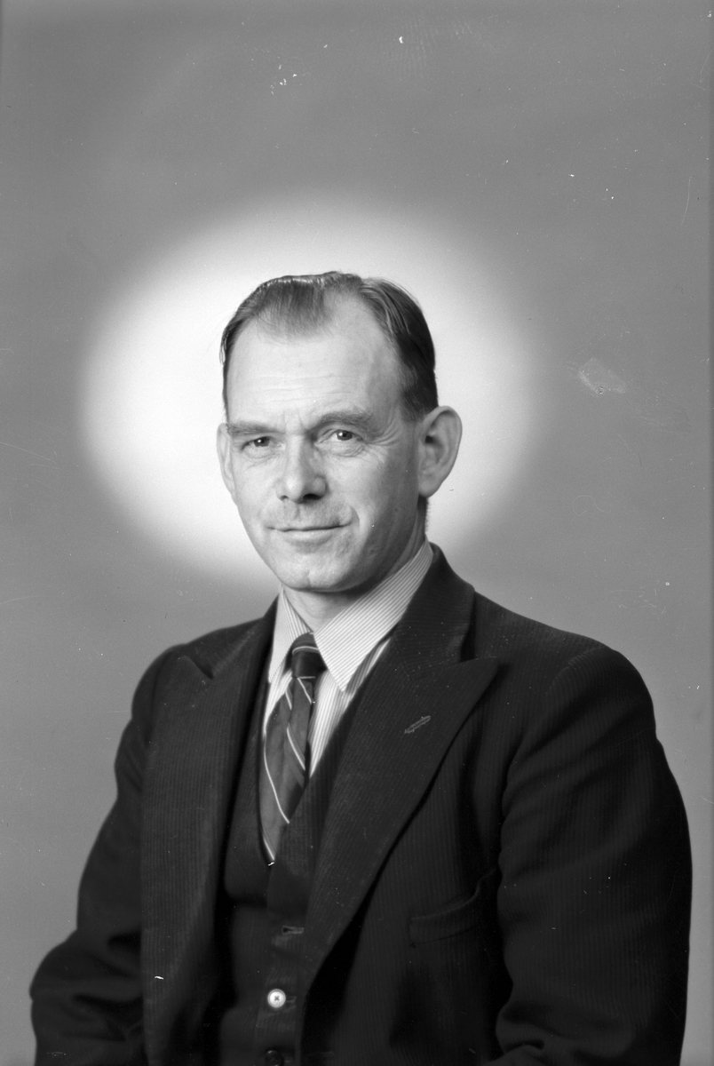 Verkmästare Sven Lundqvist, Gävle Dala Järnväg-Verkstad. 18 september 1945.