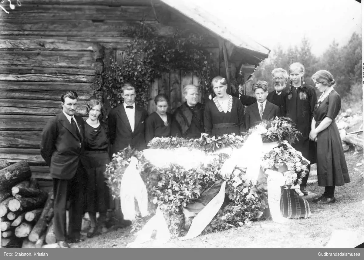 Ingvald Brenna (f. 1912) si gravferd