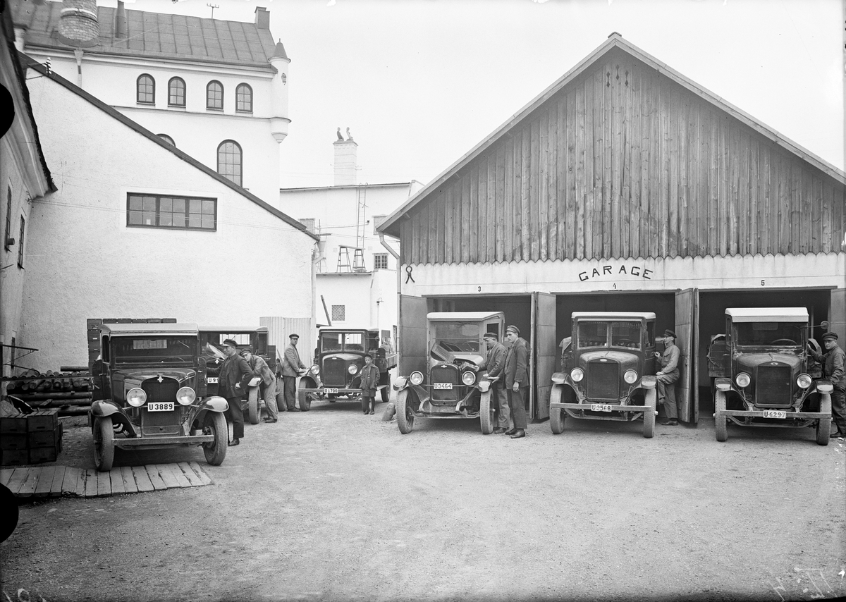 Köpings bryggeri, garage och bilar.