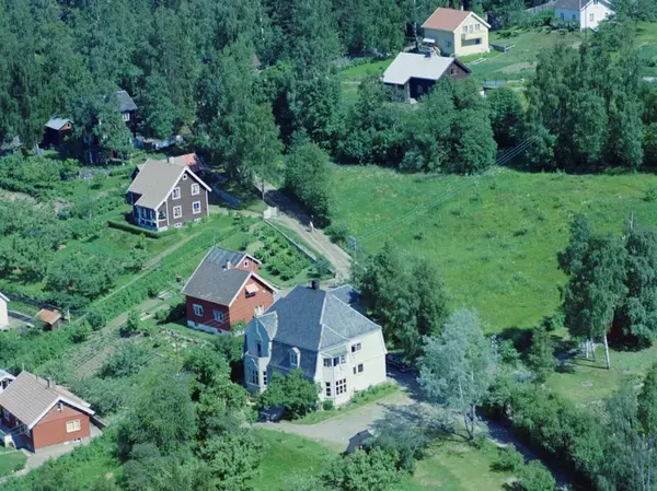 Flyfoto, Lillehammer, Bebyggelse. Staselig Hvitt Hus I Forgrunnen Eid ...