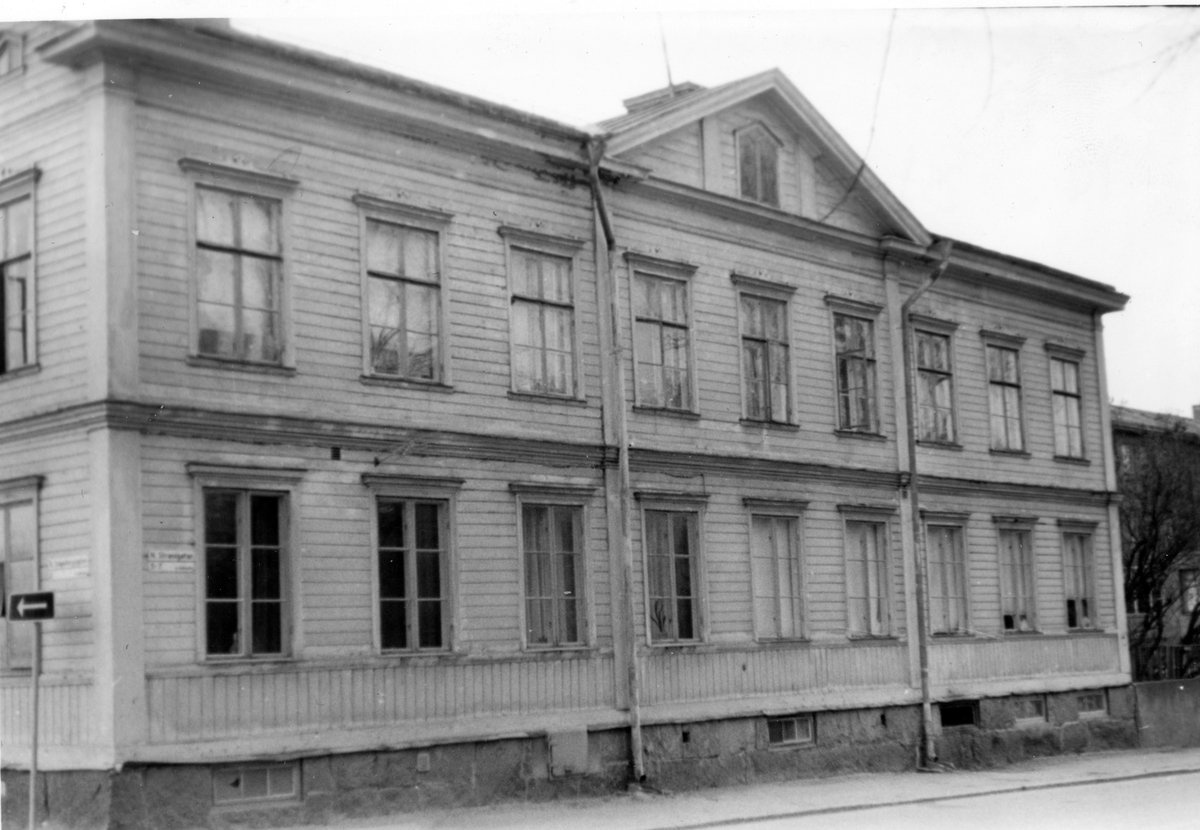 Norra Stapeltorgsgatan 2, huset rivet 1969.
